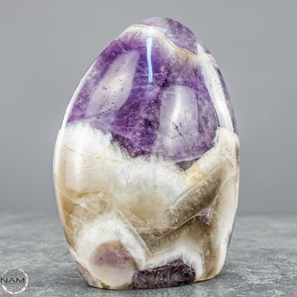 Amethyst Chevron Freiform – Harmonie aus Kraft und Klarheit 558,16g