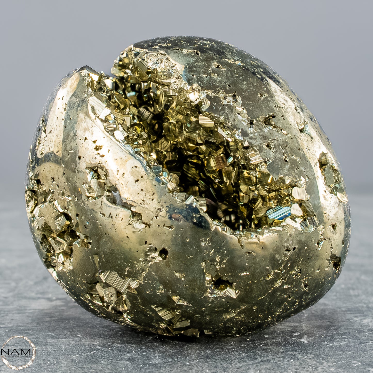 Natürliche Pyrit-Kristall Freiform - 403,17g