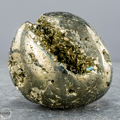 Natürliche Pyrit-Kristall Freiform - 403,17g