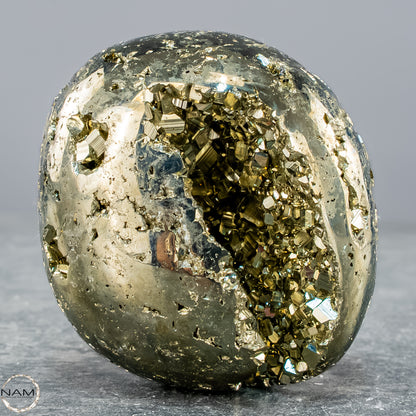 Natürliche Pyrit-Kristall Freiform - 403,17g