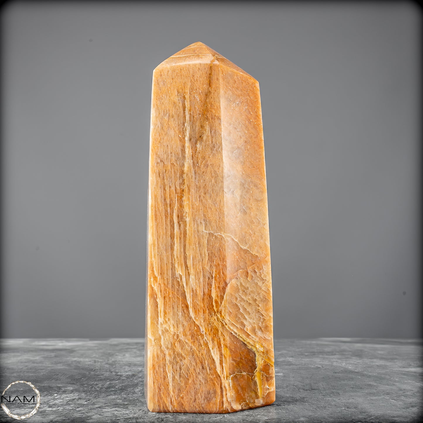 Pfirsich-Mondstein Obelisk - 853,18 g