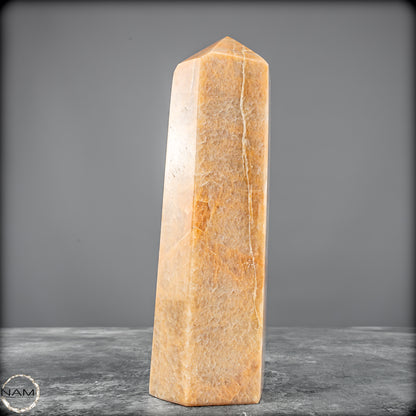 Pfirsich-Mondstein Obelisk - 853,18 g