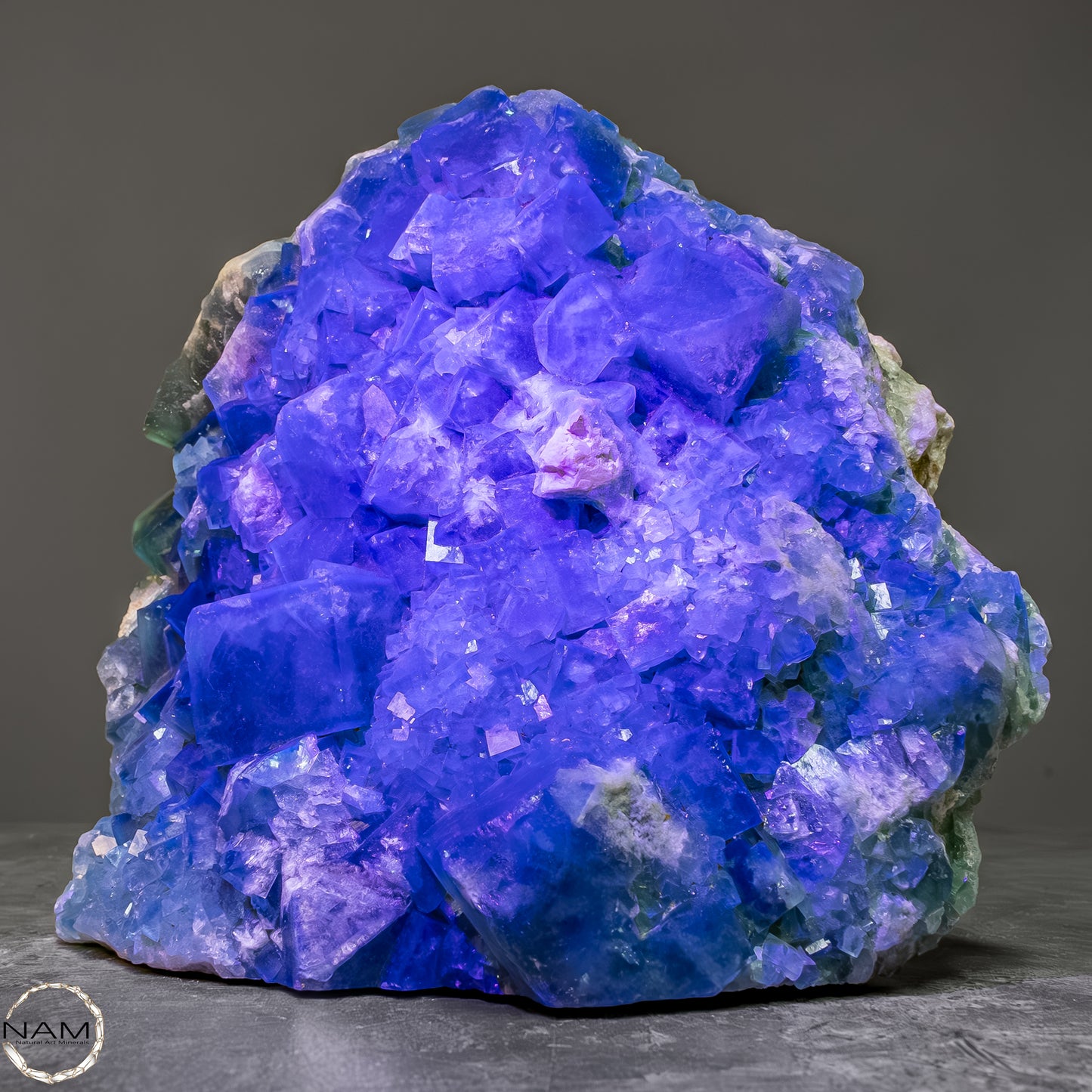 Natürliche Grüner Zuckerwürfel-Fluorit Kristalle auf Matrix - 3578,38g