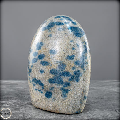 Natürliche K2 Freiform aus Madagaskar - 793,47 g