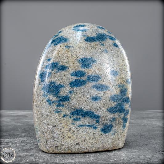 Natürliche K2 Freiform aus Madagaskar - 793,47 g