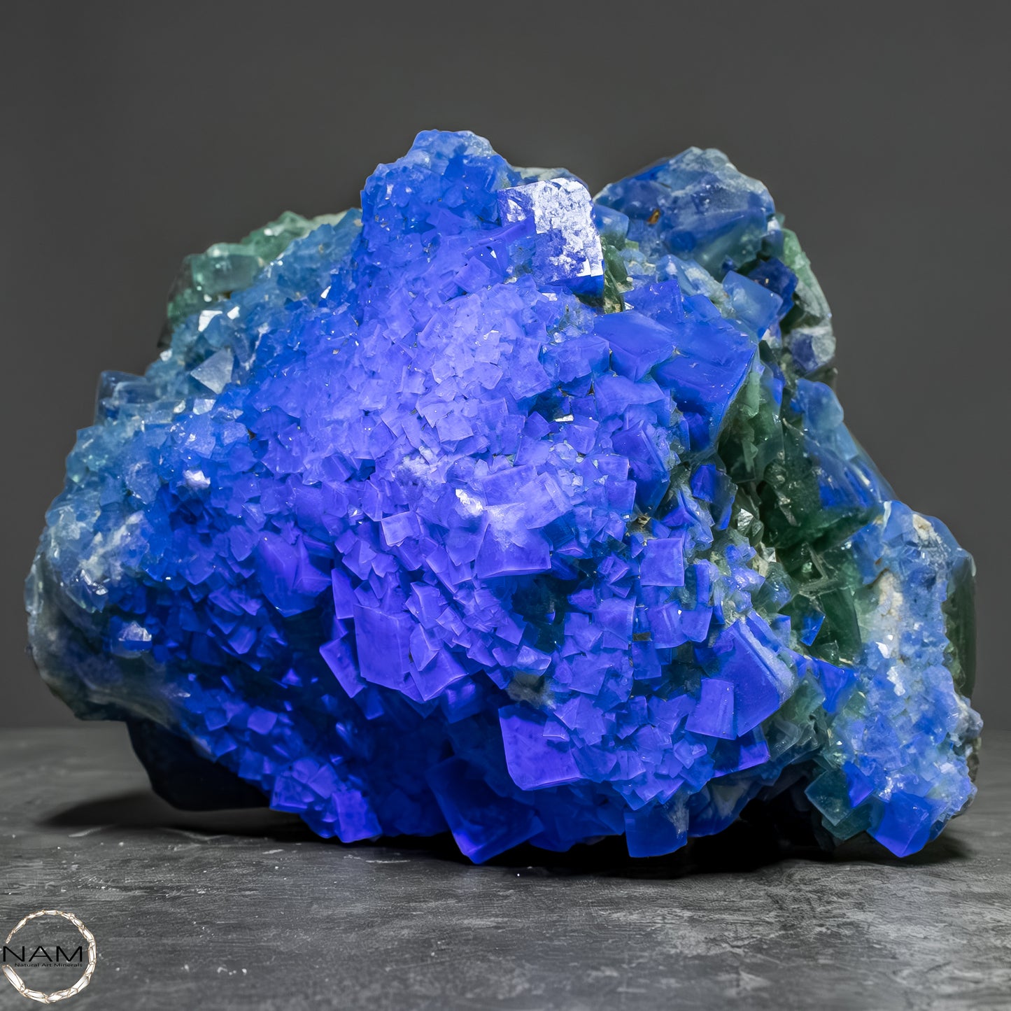 Natürliche Grüner Fluorit Kristalle auf Matrix -  3593,17g