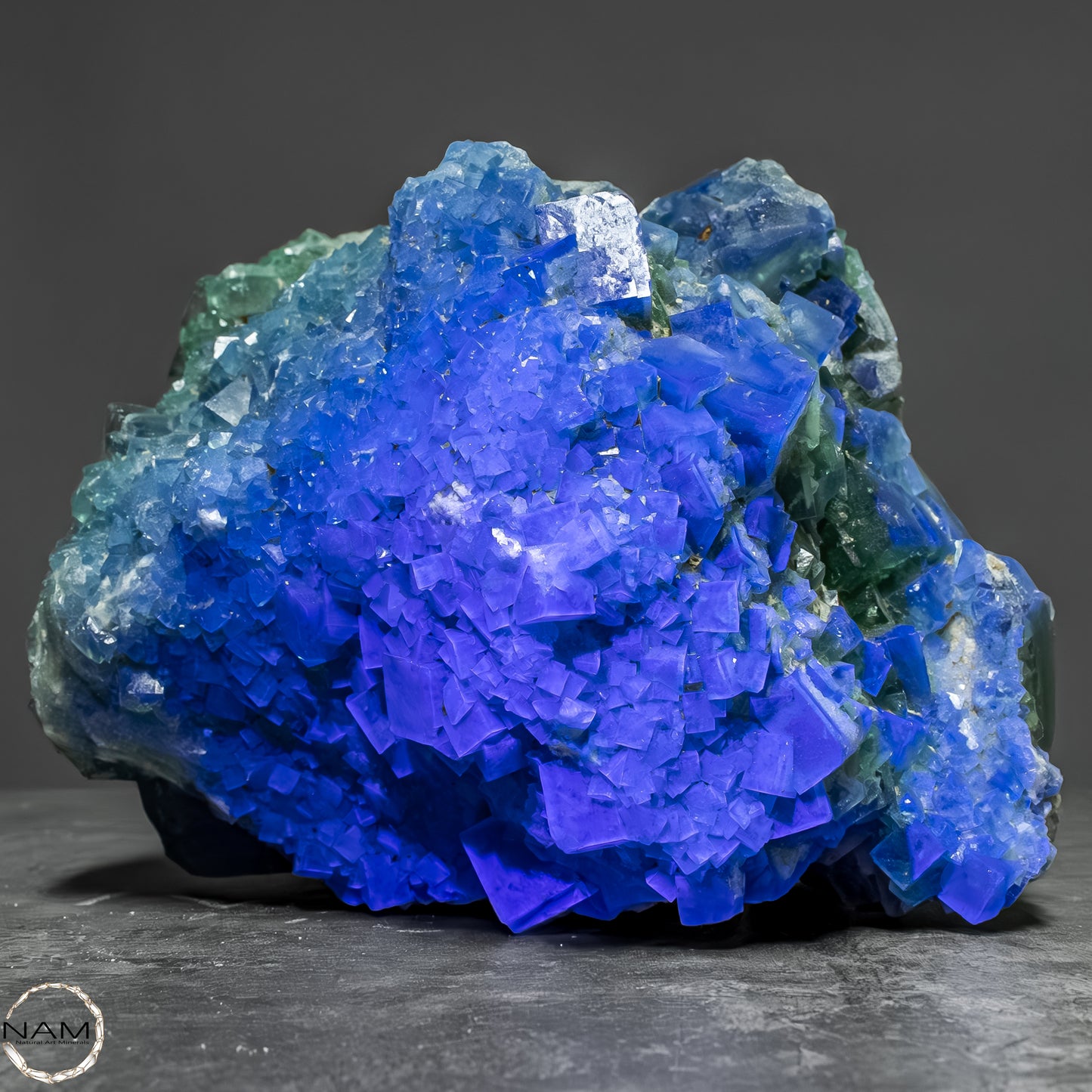 Natürliche Grüner Fluorit Kristalle auf Matrix -  3593,17g