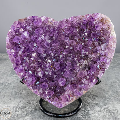 Natürlicher Amethyst-Herz Druse auf Ständer – 2632,34g