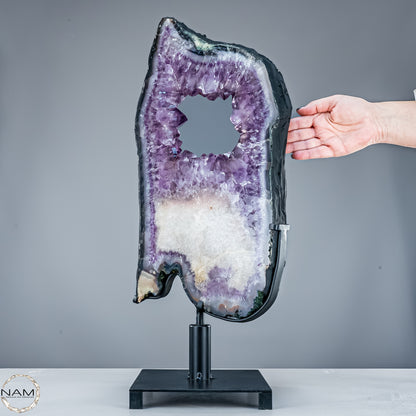 Amethyst-Scheibe auf mit pinkfarbenen Amethyst-Kristalle - 11166,66g