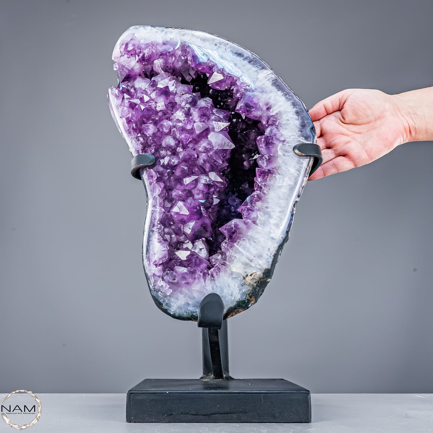 Natürliche Amethyst-Kristalle/Druse auf Ständer - 11267,77g