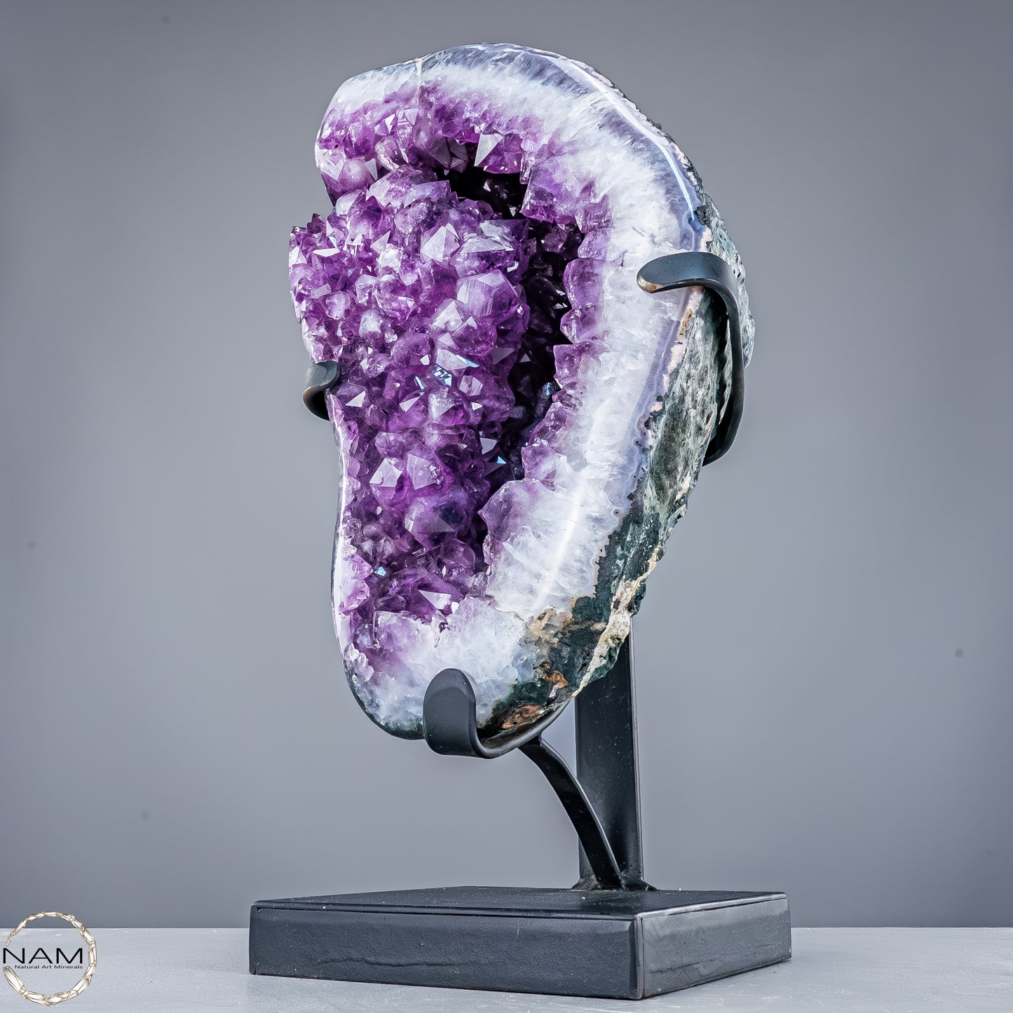 Natürliche Amethyst-Kristalle/Druse auf Ständer - 11267,77g