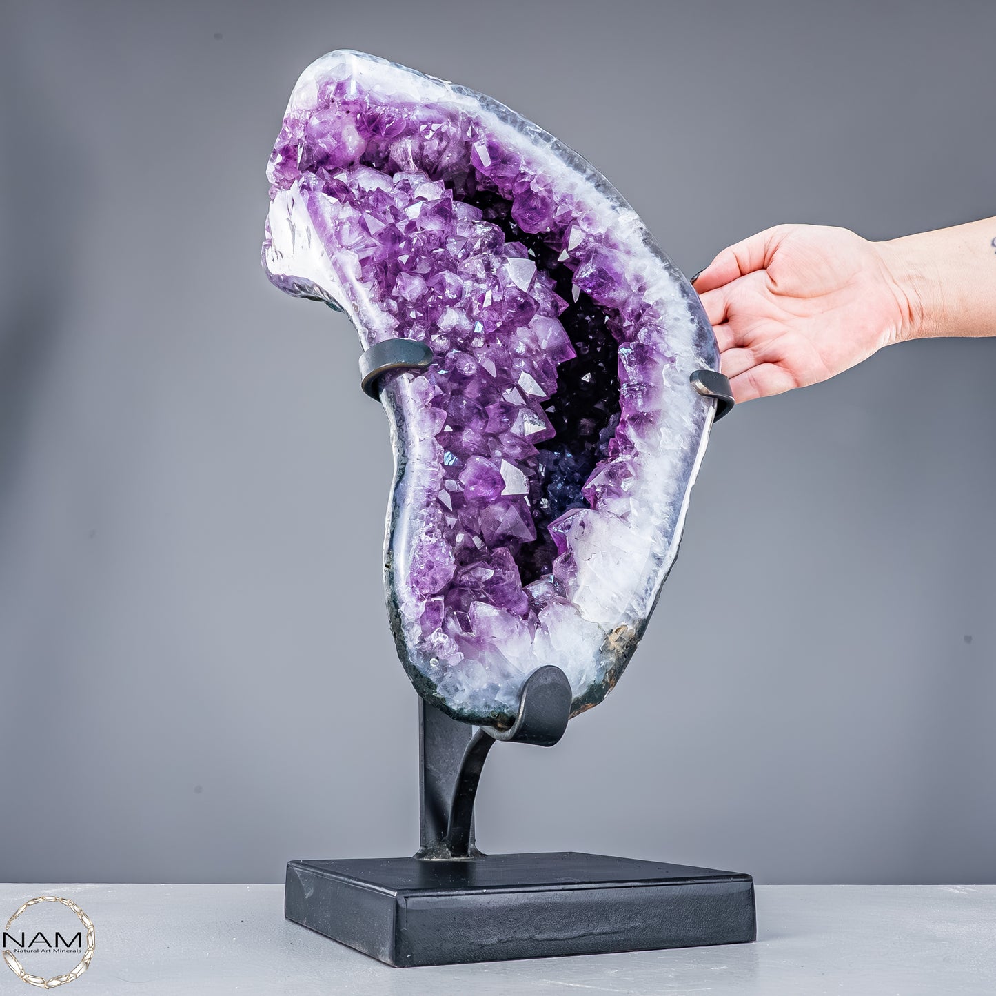 Natürliche Amethyst-Kristalle/Druse auf Ständer - 11267,77g