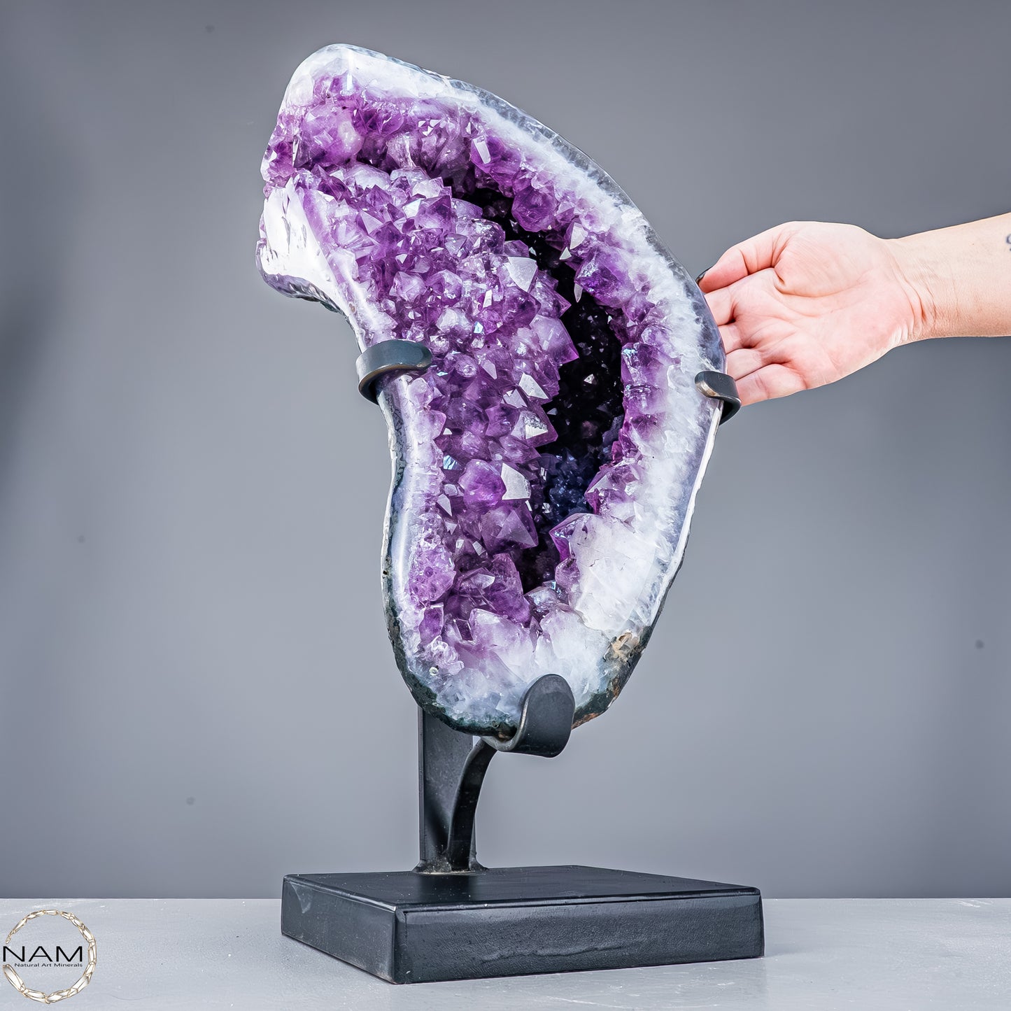 Natürliche Amethyst-Kristalle/Druse auf Ständer - 11267,77g