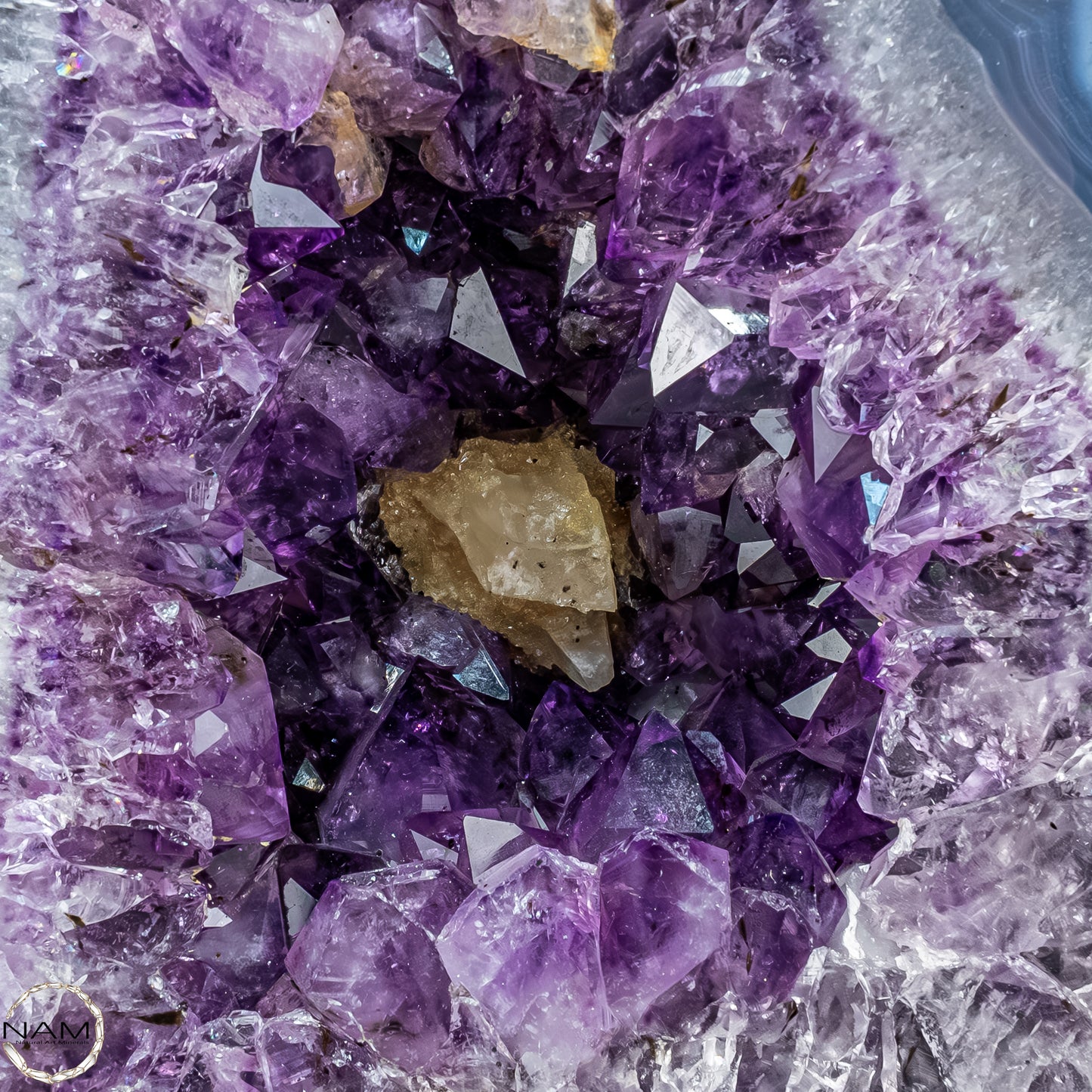 Amethyst-Druse mit Calcit – Ein Meisterwerk der Natur aus Uruguay – 15462,33g