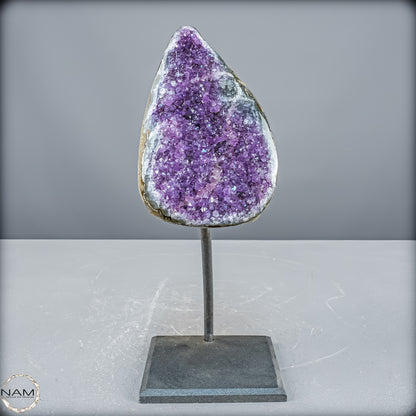 Natürliche Amethyst-Kristalle/Druse auf Ständer - 1907,65 g