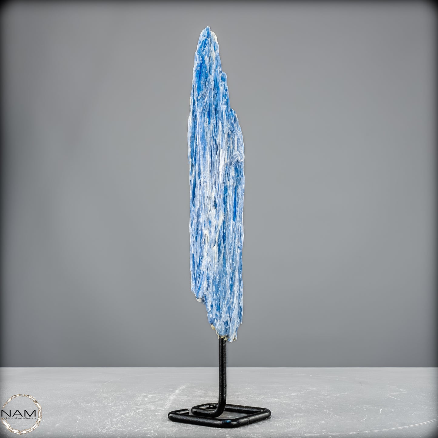 Natürlicher Kyanit-Kristall Cluster auf Ständer aus Brasilien - 447,33 g