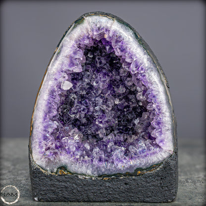 Amethyst-Druse Kathedrale – Naturwunder aus Uruguay – 2374,49g