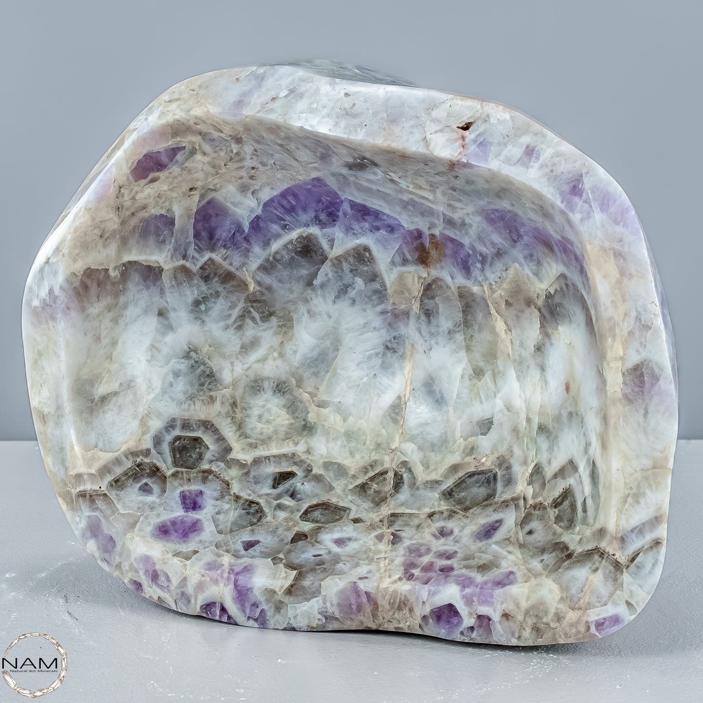 Chevron-Amethyst Schale – Eleganz und Energie in perfekter Form - 9175,33g