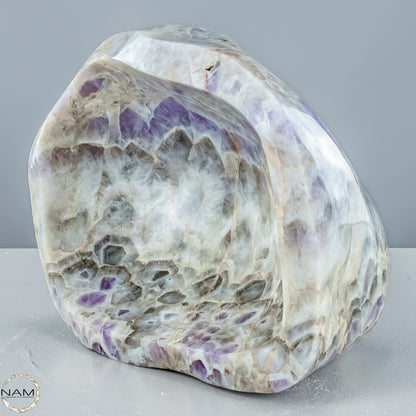 Chevron-Amethyst Schale – Eleganz und Energie in perfekter Form - 9175,33g