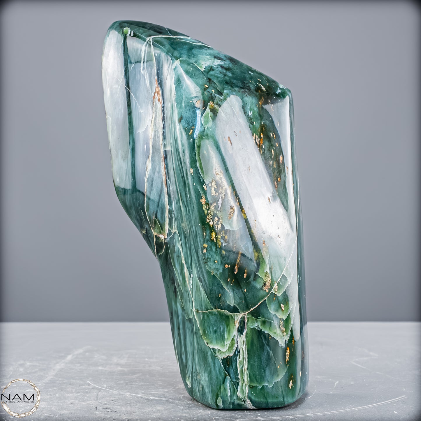 Natürliche Jade-Nephrit Freiform aus Burma - 1128,47 g