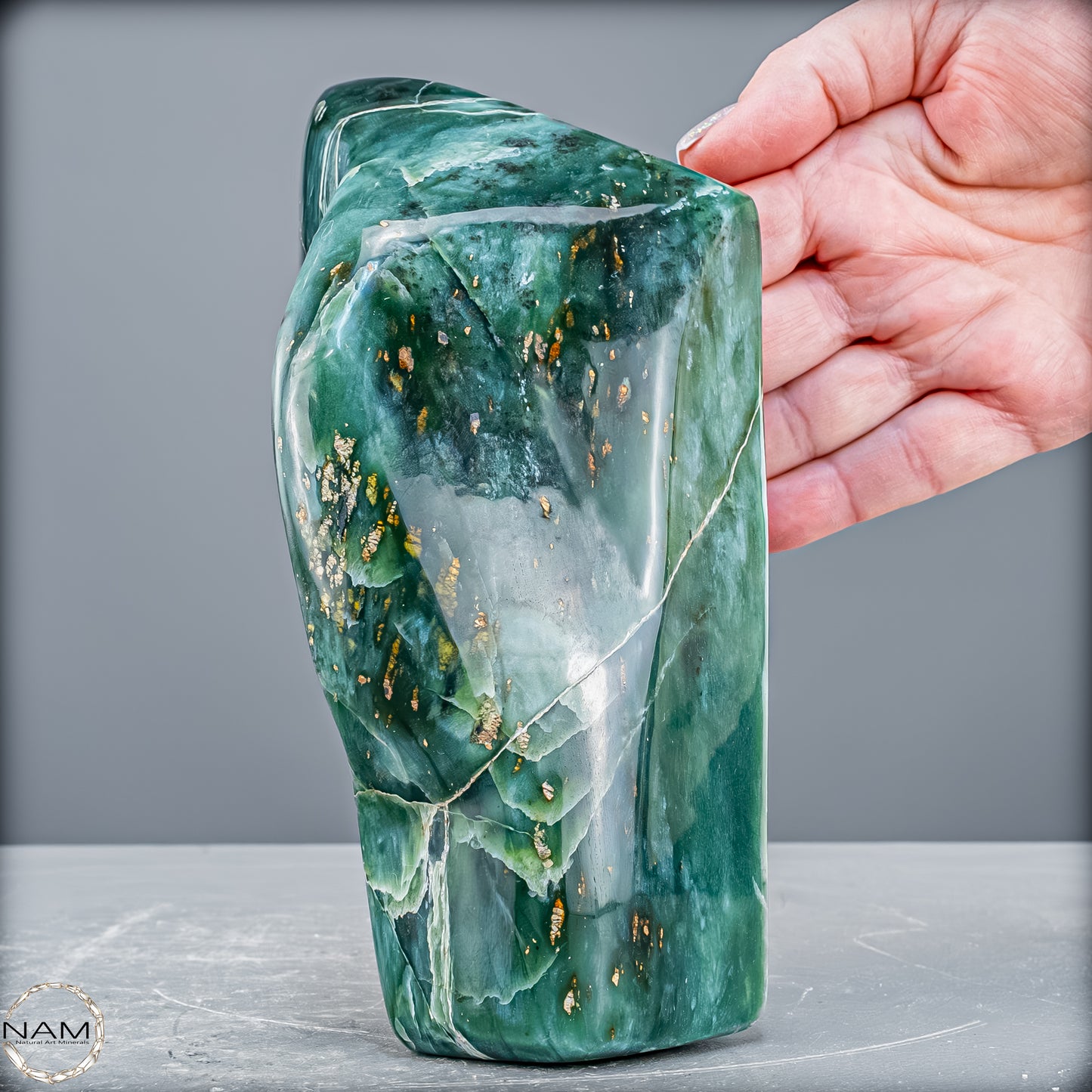 Natürliche Jade-Nephrit Freiform aus Burma - 1128,47 g