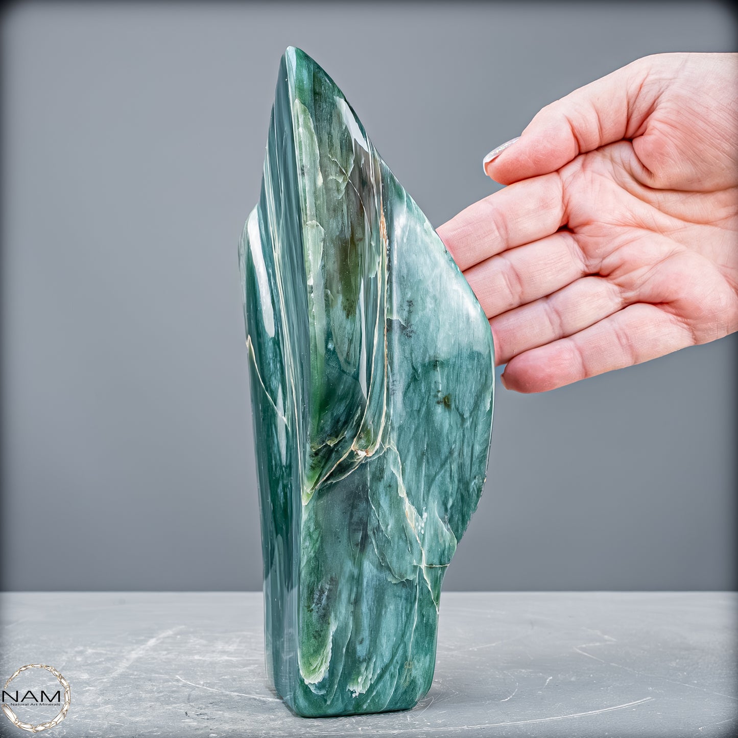 Natürliche Jade-Nephrit Freiform aus Burma - 1128,47 g
