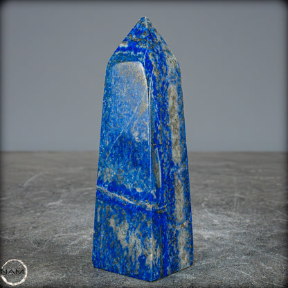 Natürlicher Königsblauer Lapislazuli Kristall-Obelisk, Spitzenqualität - 247,85g