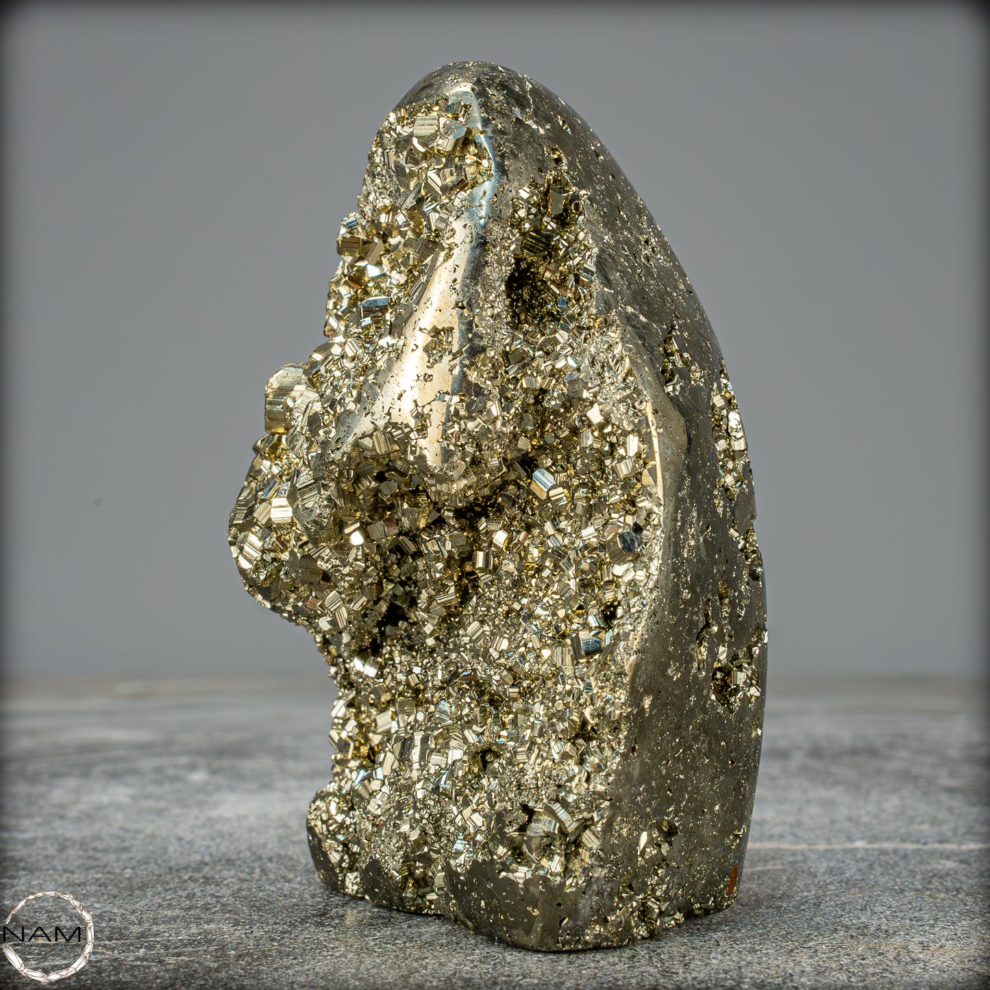 Natürliche Pyrit Kristallcluster - 673,35g