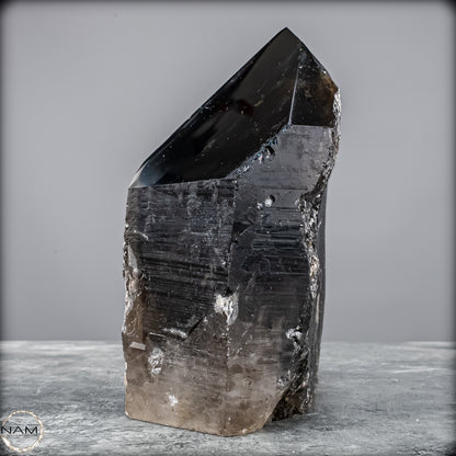 Rauchquarz Spitze – Kraftvolle Erdung in ihrer reinsten Form - 2402,16g