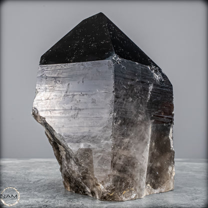 Rauchquarz Spitze – Kraftvolle Erdung in ihrer reinsten Form - 2402,16g