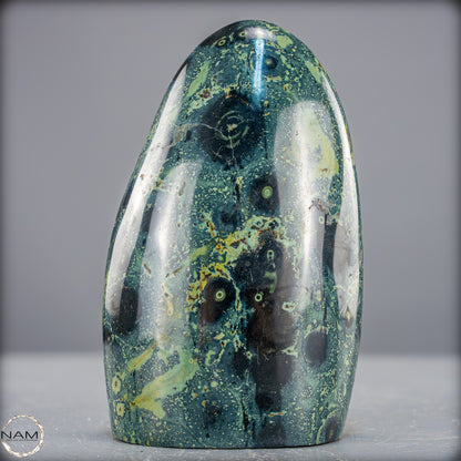 Natürliche Kambaba-Jaspis Kristall Freiform - 907,85g