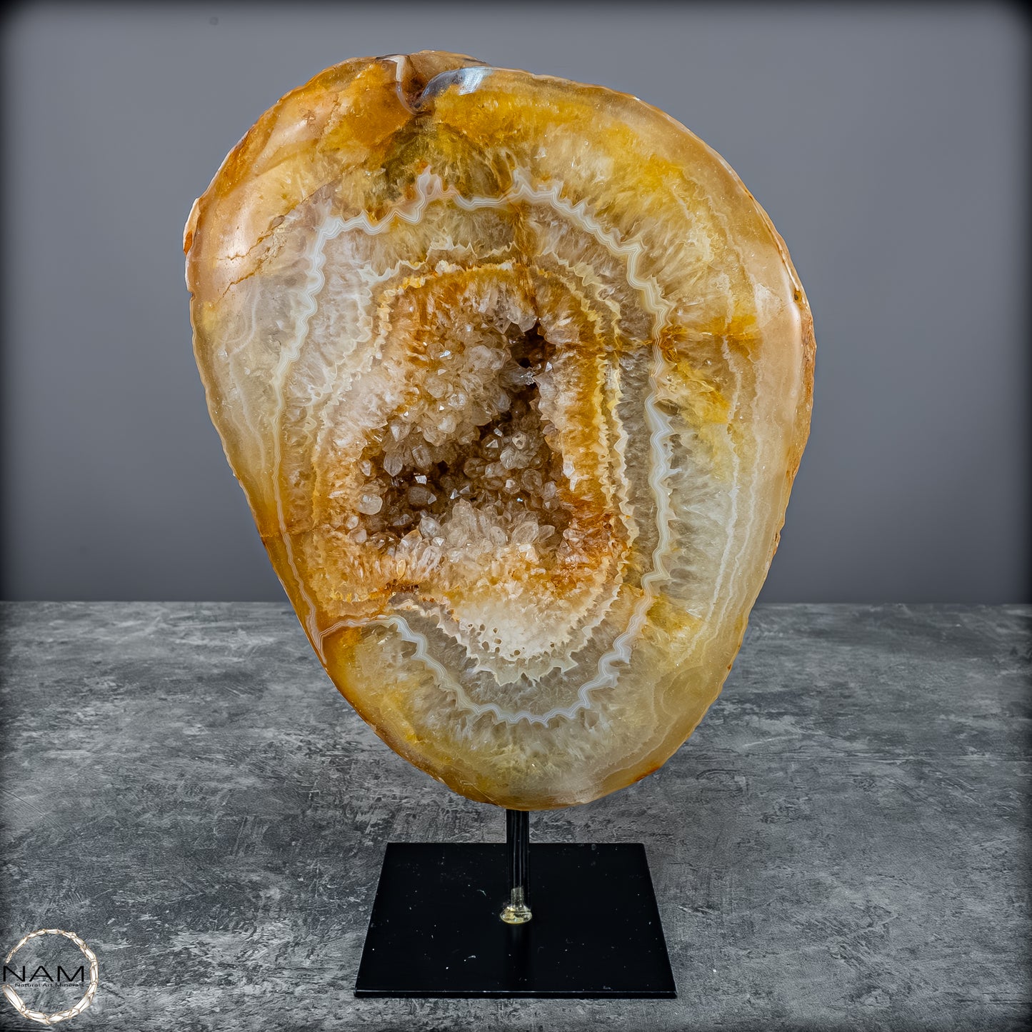 Achat-Druse auf Ständer – Ein Naturjuwel voller Tiefe, Licht und Eleganz, Brasilien - 3944,51g