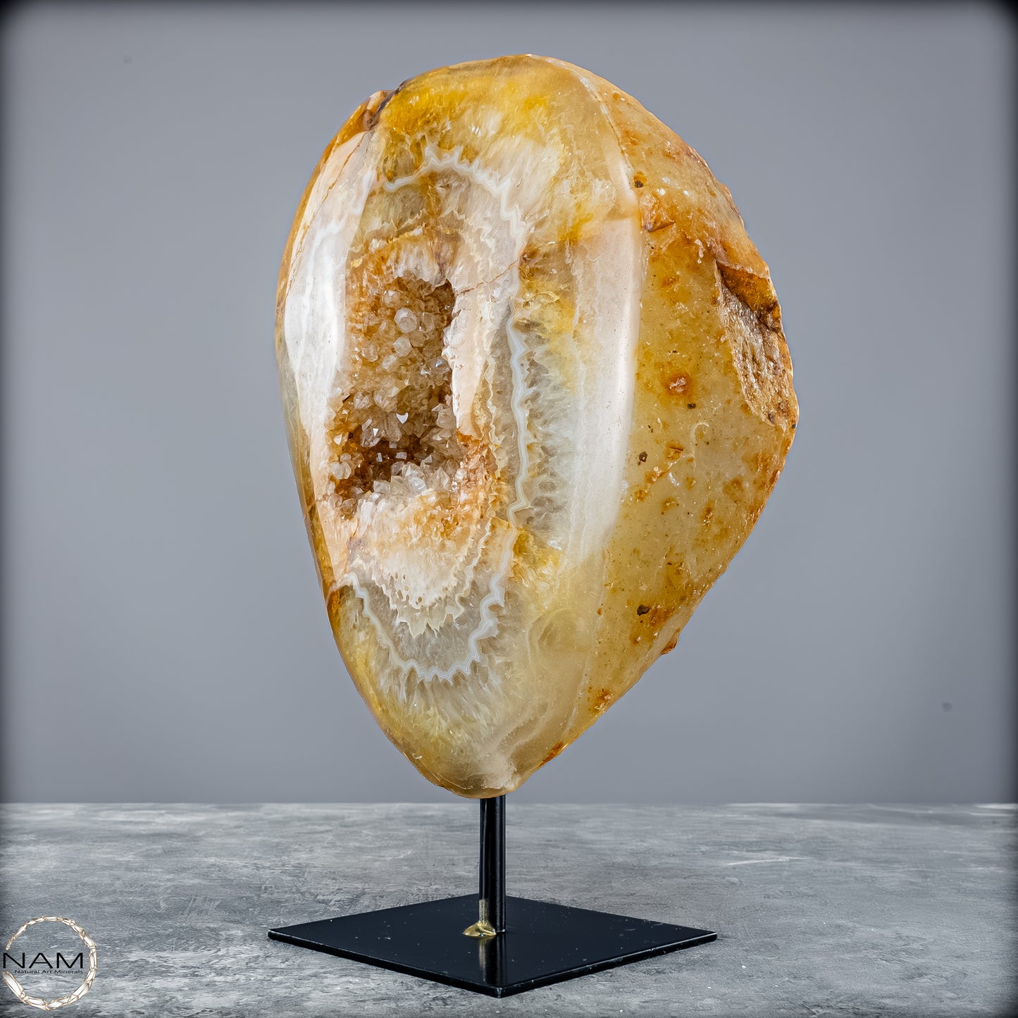 Achat-Druse auf Ständer – Ein Naturjuwel voller Tiefe, Licht und Eleganz, Brasilien - 3944,51g