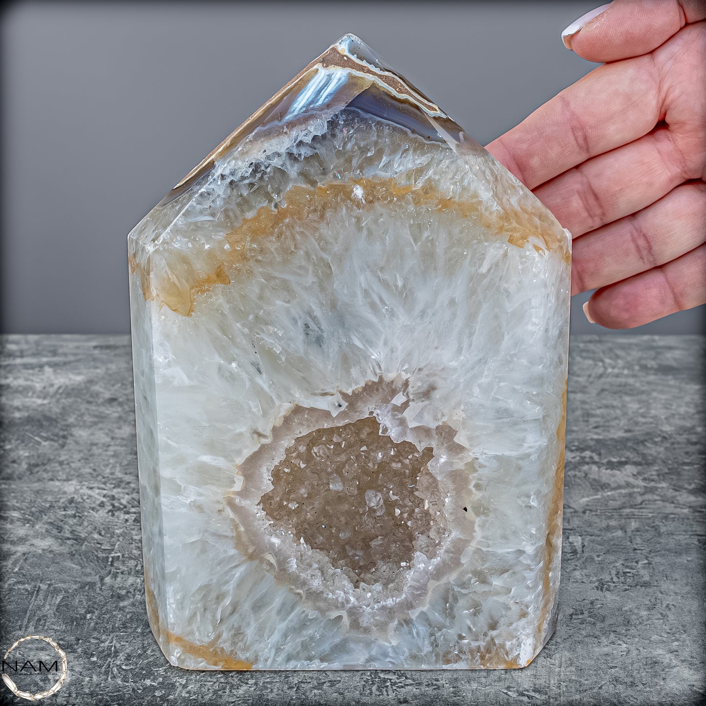 Natürlicher Achat Chalcedony Obelisk Kristall mit Druse aus Brasilien – Meisterwerk der Natur in höchster Qualität - 1639,21g