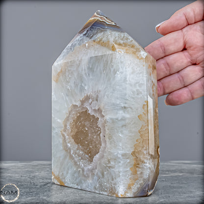 Natürlicher Achat Chalcedony Obelisk Kristall mit Druse aus Brasilien – Meisterwerk der Natur in höchster Qualität - 1639,21g