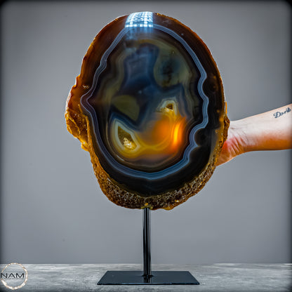 Achat Scheibe mit Druse – Natürliches Farbenspiel auf Ständer aus Brasilien - 4995,61g