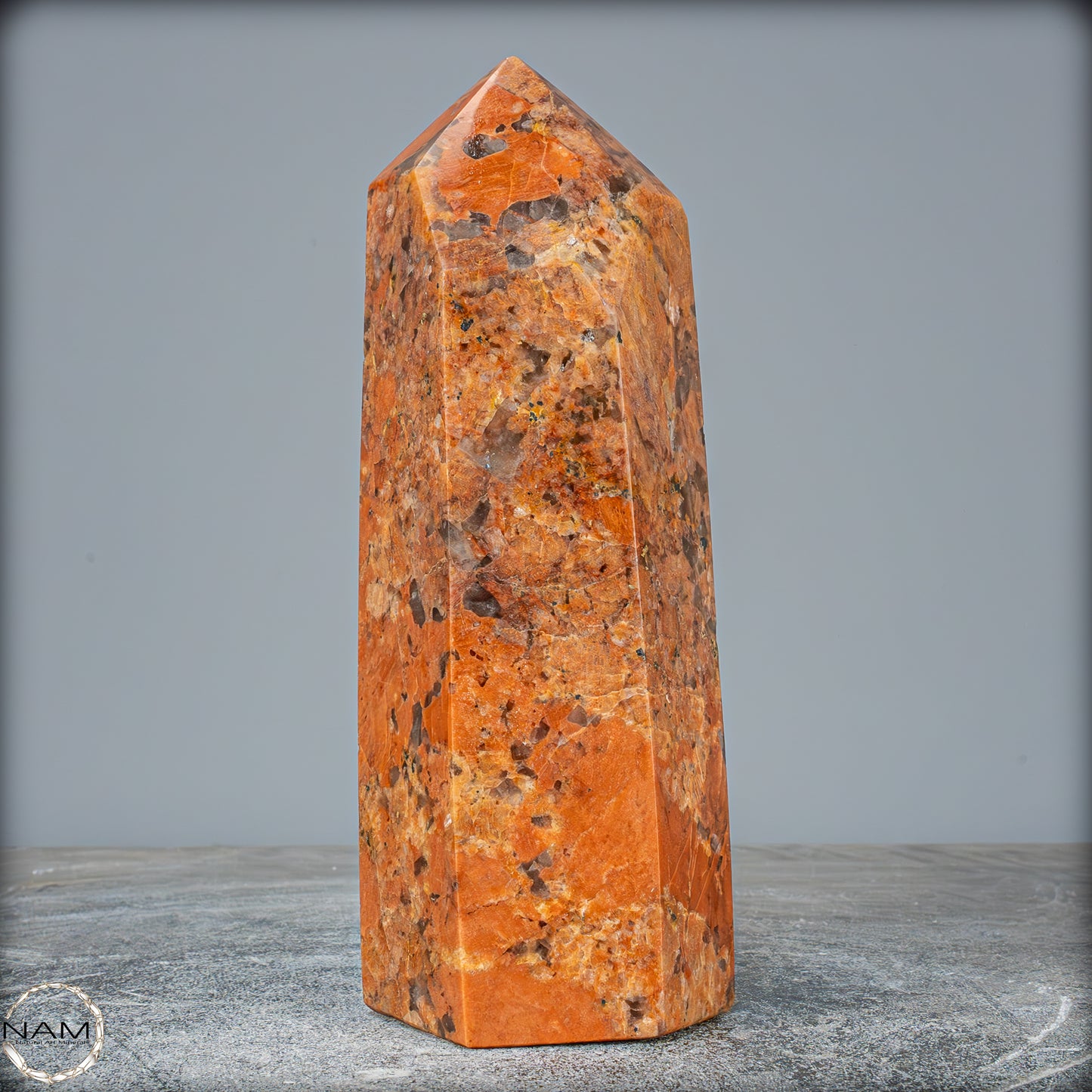 Natürlicher Granat in Feldspat mit Pfirsich-Mondstein Obelisk - 1600,99g