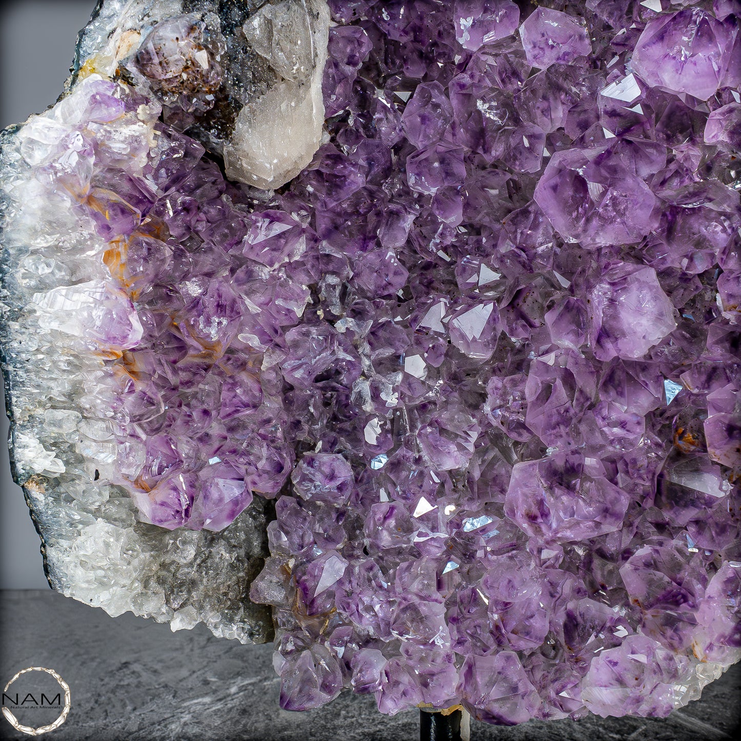 Natürliche Amethyst-Druse mit Calcit-Einschlüssen – Uruguay - 6389,55g