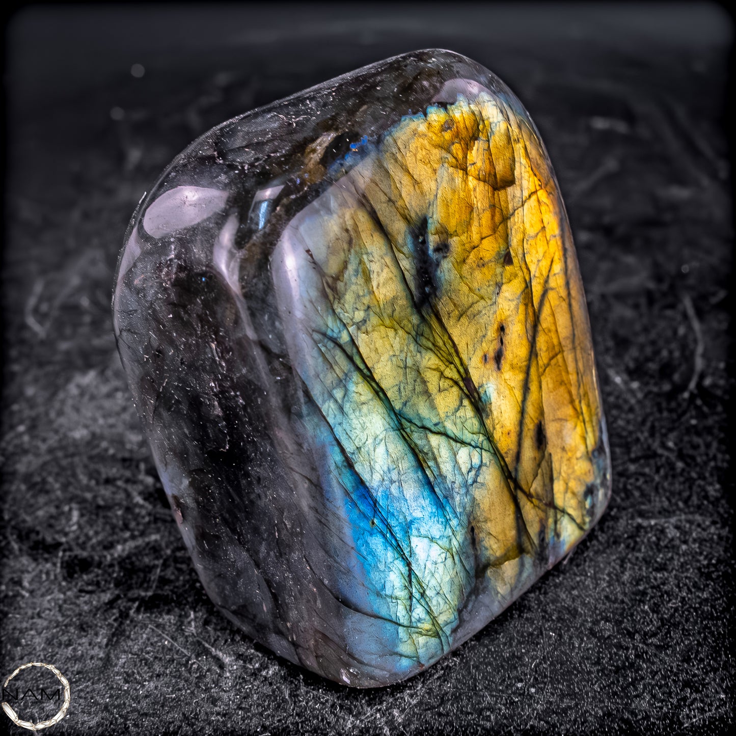 Natürliche Labradorit Kristall-Freiform - 213,44g