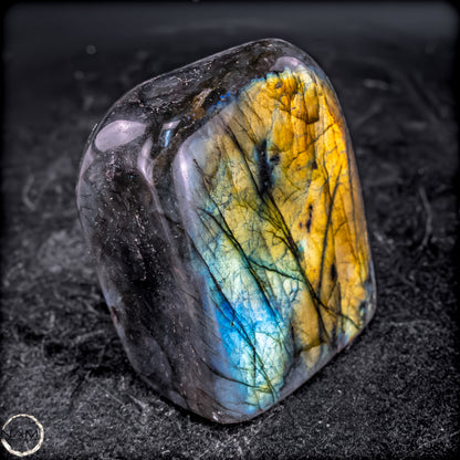 Natürliche Labradorit Kristall-Freiform - 213,44g