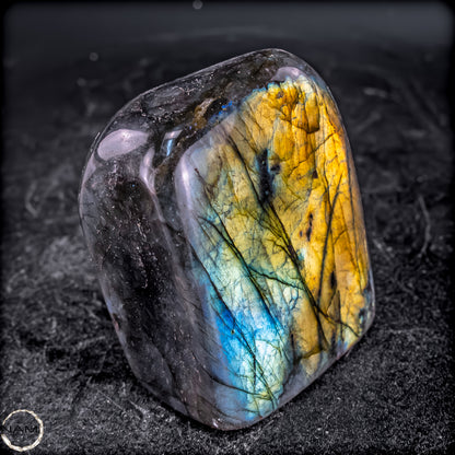 Natürliche Labradorit Kristall-Freiform - 213,44g