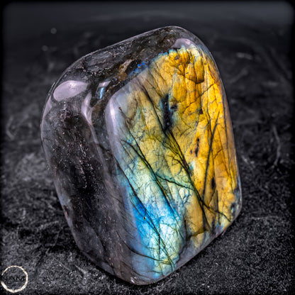 Natürliche Labradorit Kristall-Freiform - 213,44g