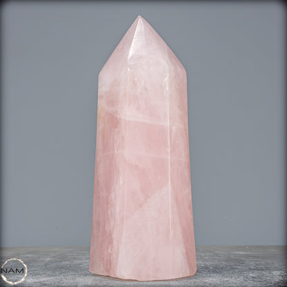 Natürlicher Rosenquarz-Kristall Obelisk aus Brasilien - 1202,69g