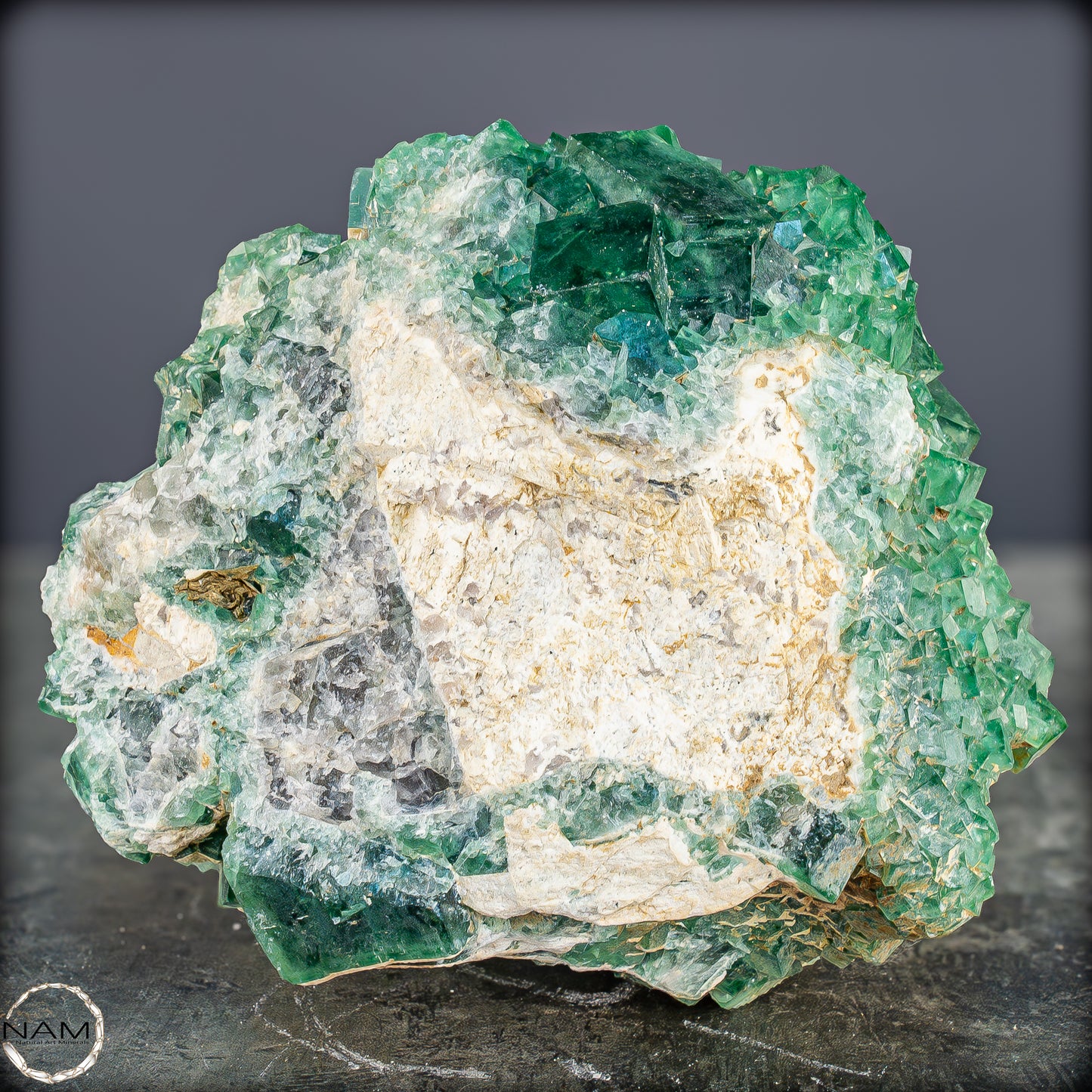 Natürliche Grüner Fluorit Kristalle auf Matrix - 3449,12g