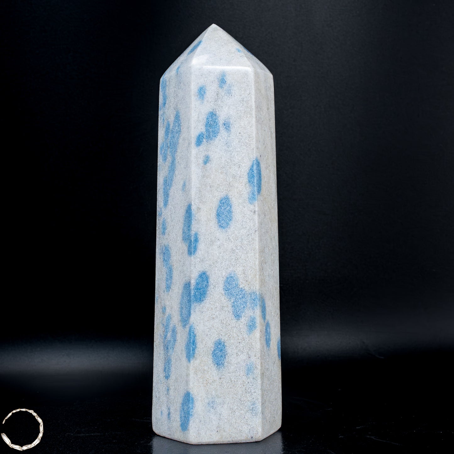 Natürlicher K2 Obelisk aus Madagaskar -664,77g
