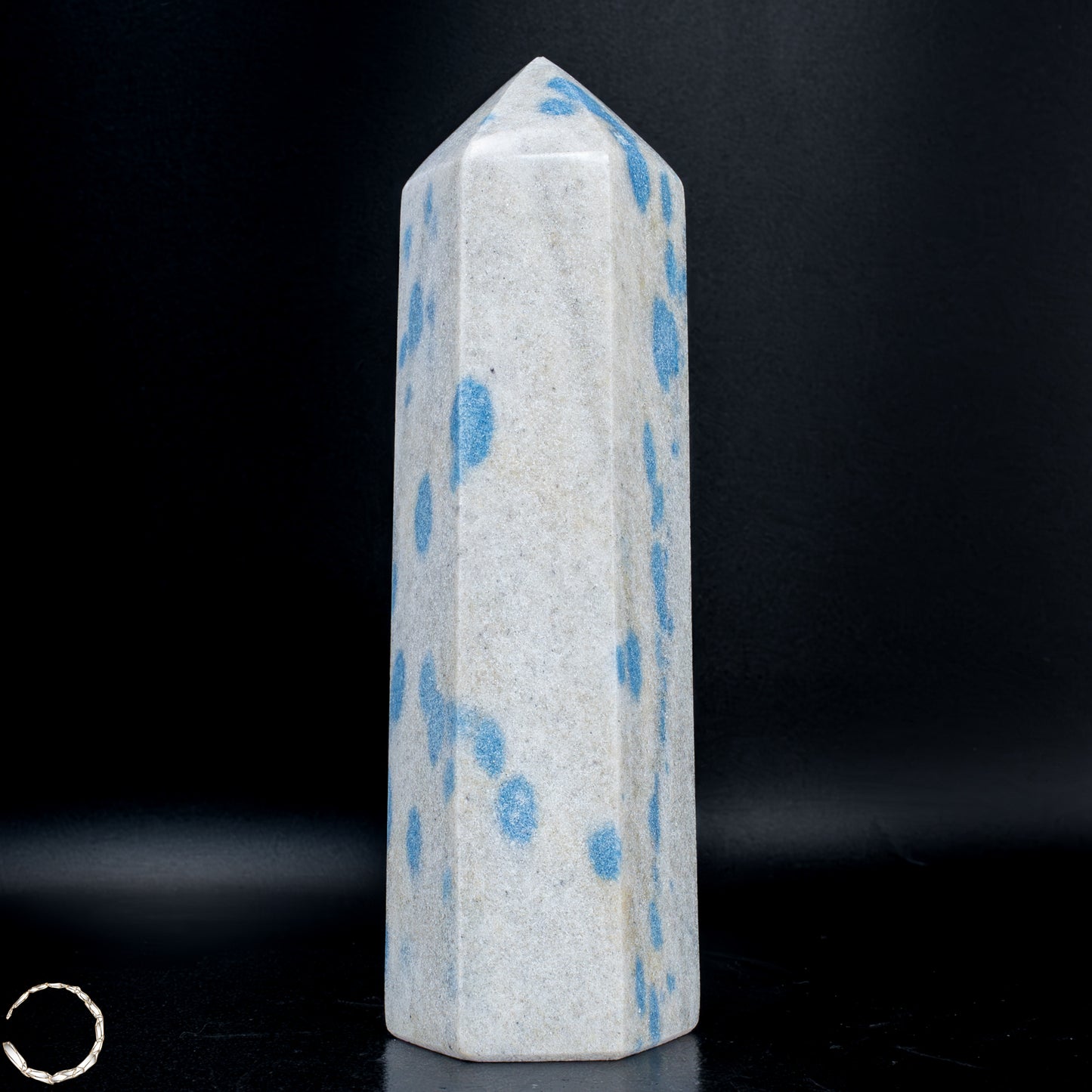 Natürlicher K2 Obelisk aus Madagaskar -664,77g