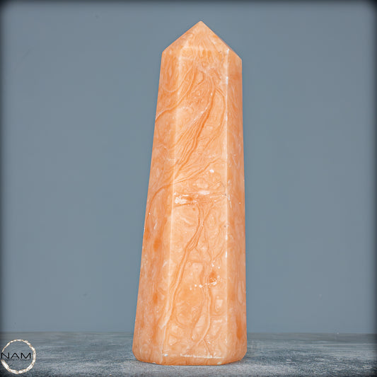 Natürlicher Orangencalcit Kristall-Obelisk - 1102,15g