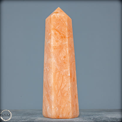 Natürlicher Orangencalcit Kristall-Obelisk - 1102,15g