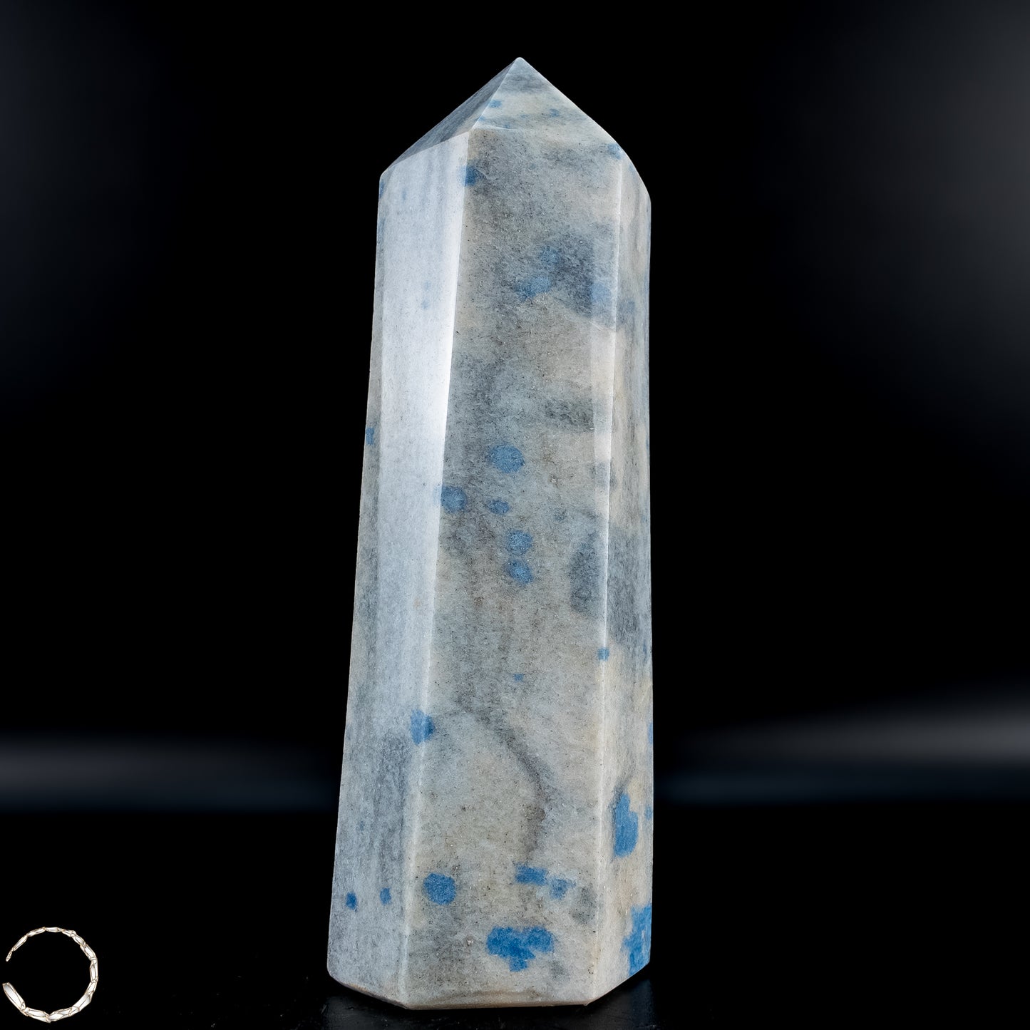 Natürlicher K2 Obelisk aus Madagaskar - 844,21g