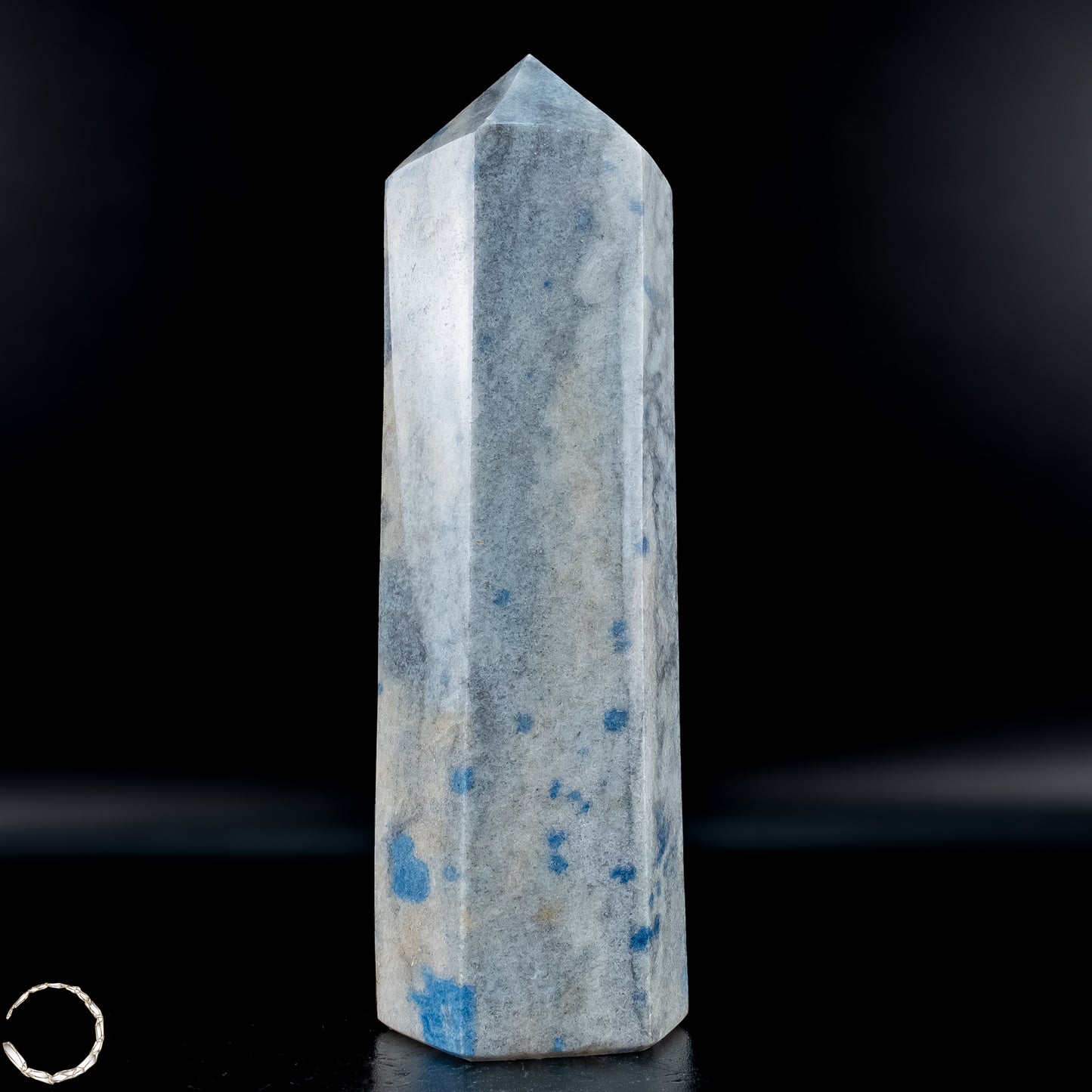 Natürlicher K2 Obelisk aus Madagaskar - 844,21g
